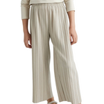 Pantalón beige plisado