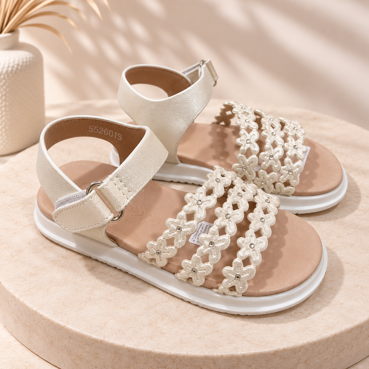 Sandalia white
